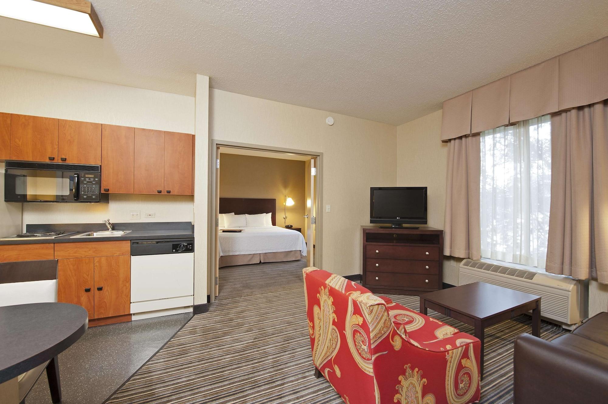 Hampton Inn & Suites Линкольншир Экстерьер фото