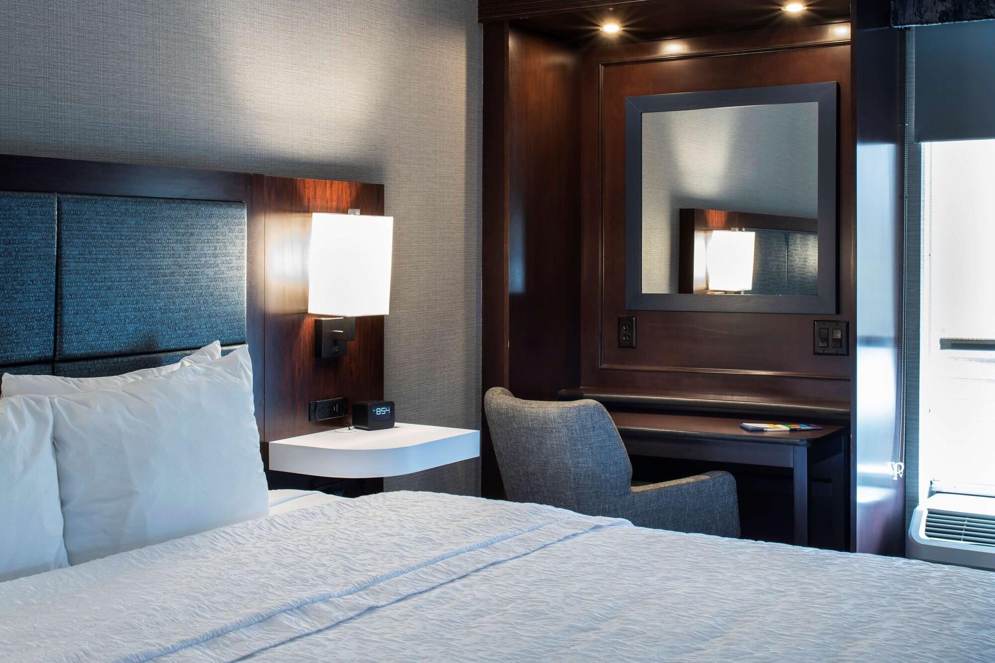 Hampton Inn & Suites Линкольншир Экстерьер фото
