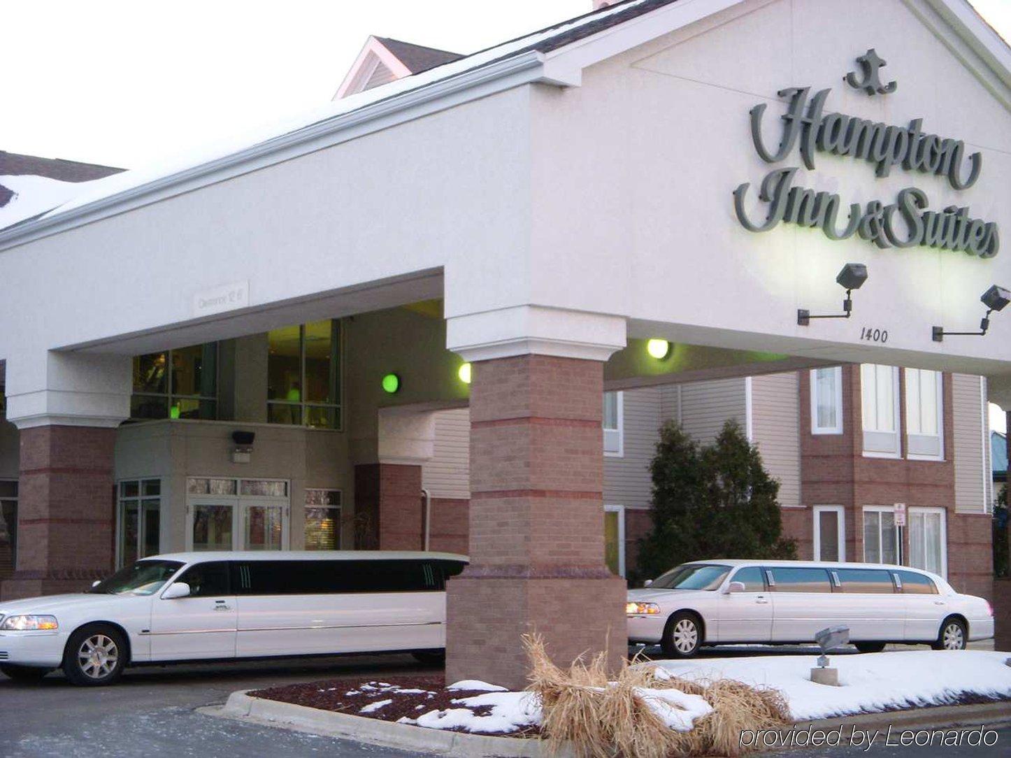 Hampton Inn & Suites Линкольншир Экстерьер фото